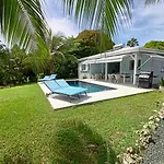 Villa De Reve Avec Piscine Et Jardin A St-Francois Classee 4 Etoiles